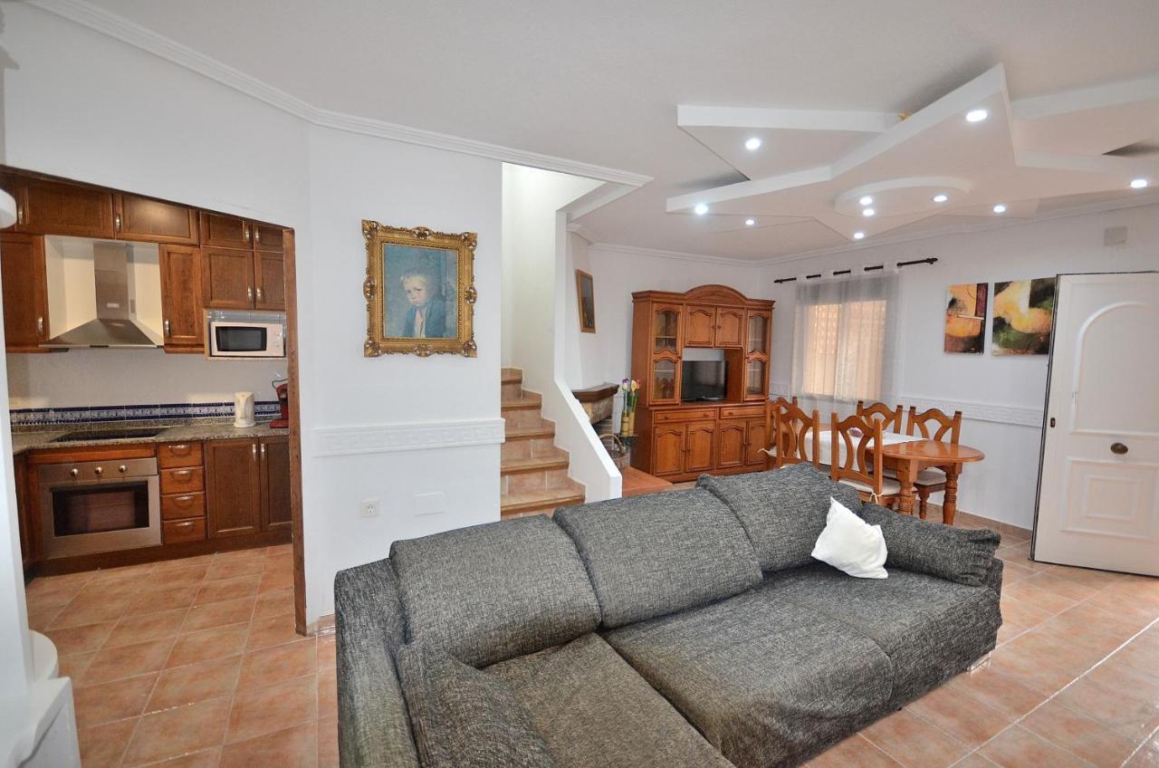 Agradable Adosado Con Piscina, Duchas Hidromasaje Villa Torrevieja Bagian luar foto
