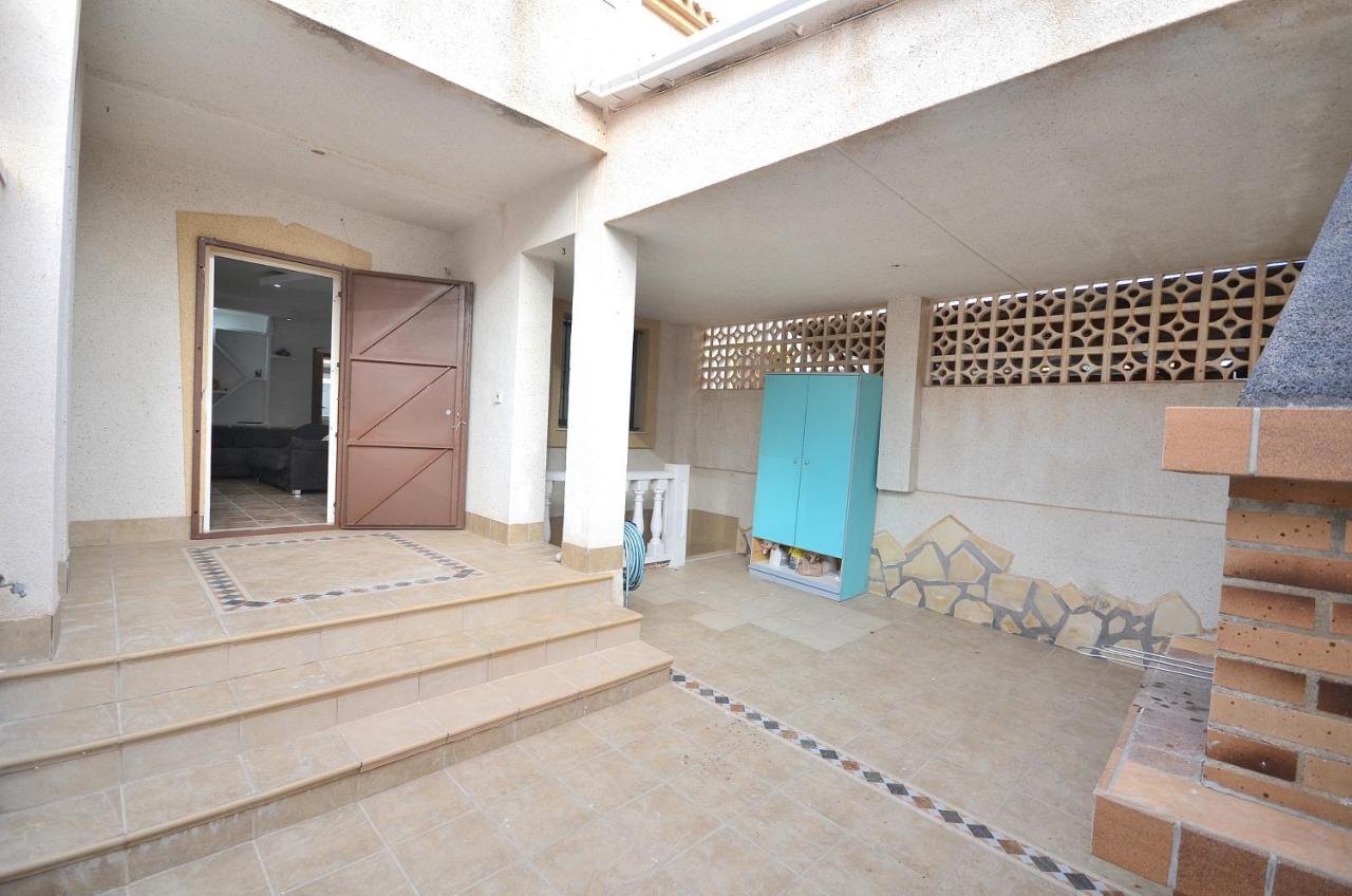 Agradable Adosado Con Piscina, Duchas Hidromasaje Villa Torrevieja Bagian luar foto